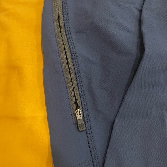 Fjallraven Bergtagen Stretch Trousers - men (size 36) - Picture 4 of 7